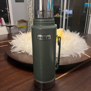Stanley Aladdin Thermos quart